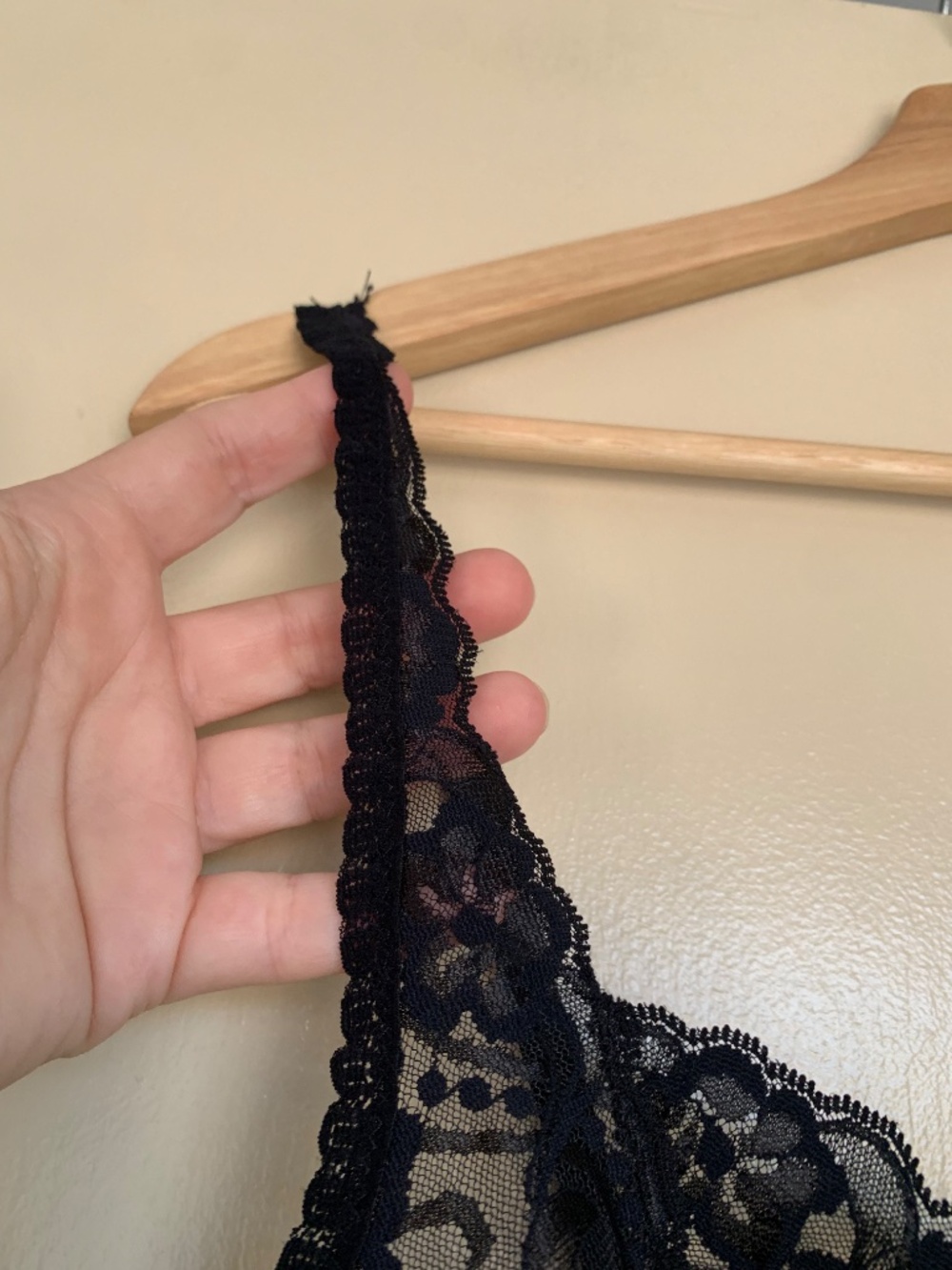 Vanity Fair Black Lace Camisole Tank Top Sz. 34/40 Y2K Made in USA - Picture 2 of 10